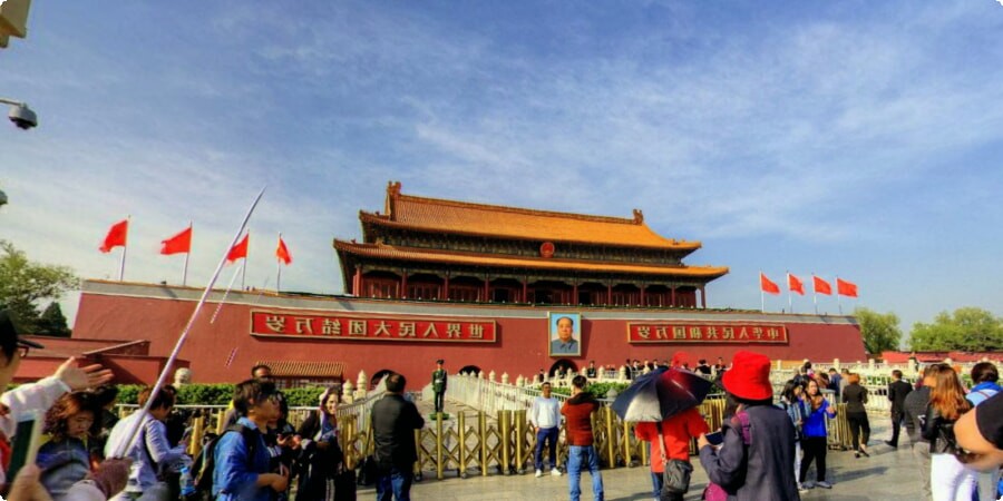 Navigazione in Piazza Tiananmen: suggerimenti e punti salienti per la tua visita